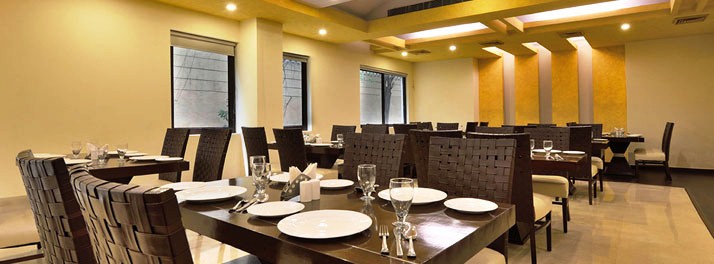 2443/Glitz Westend Inn - New Delhi 05.jpg